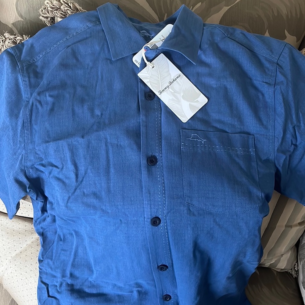 Brand new with tags - Tommy Bahama butting down XS